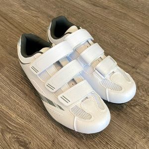 Tommaso Indoor Cycling Shoe (cleats included!)